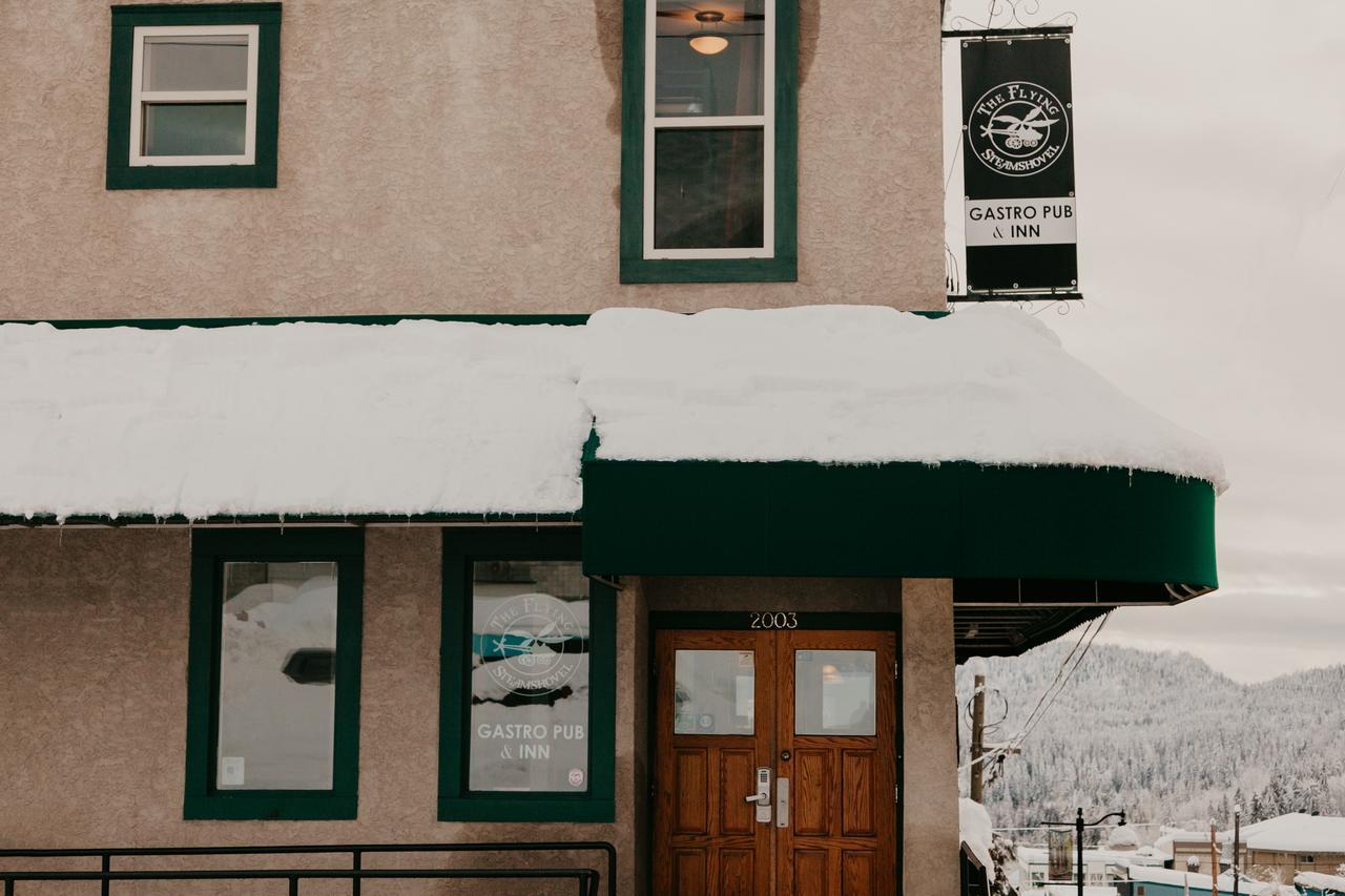 The Flying Steamshovel Inn Rossland Dış mekan fotoğraf